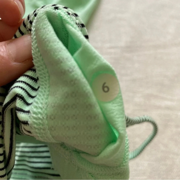 LULULEMON No  Limits Striped Mint Green Running Tank Top Size 6 - Picture 8 of 8